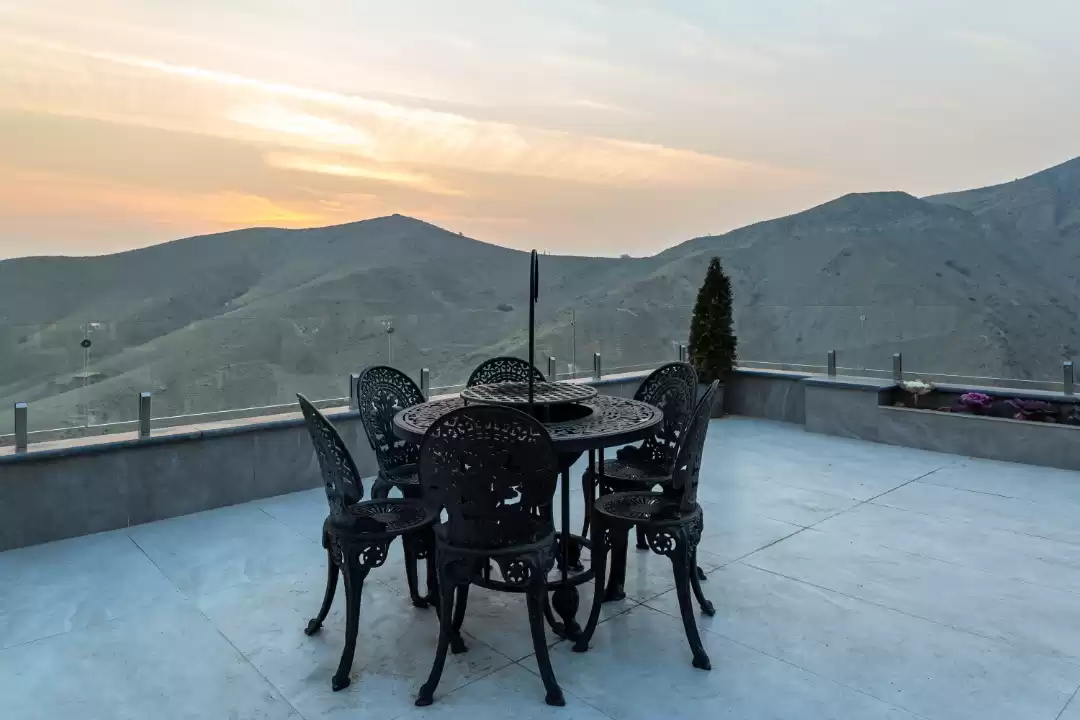 نرده شیشه ای تراس دفنی