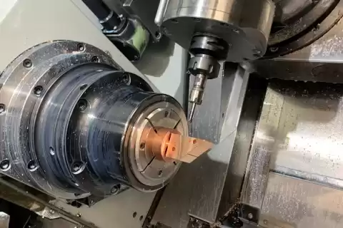 نقش هوش مصنوعی در صنعت تراش cnc