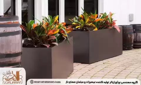 مقایسه فلاورباکس چوبی و فلزی | کدام بهتر است؟