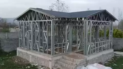 راهنمای انتخاب و اجرای سازه LSF؛ از طراحی مهندسی تا ساخت یک ساختمان استاندارد